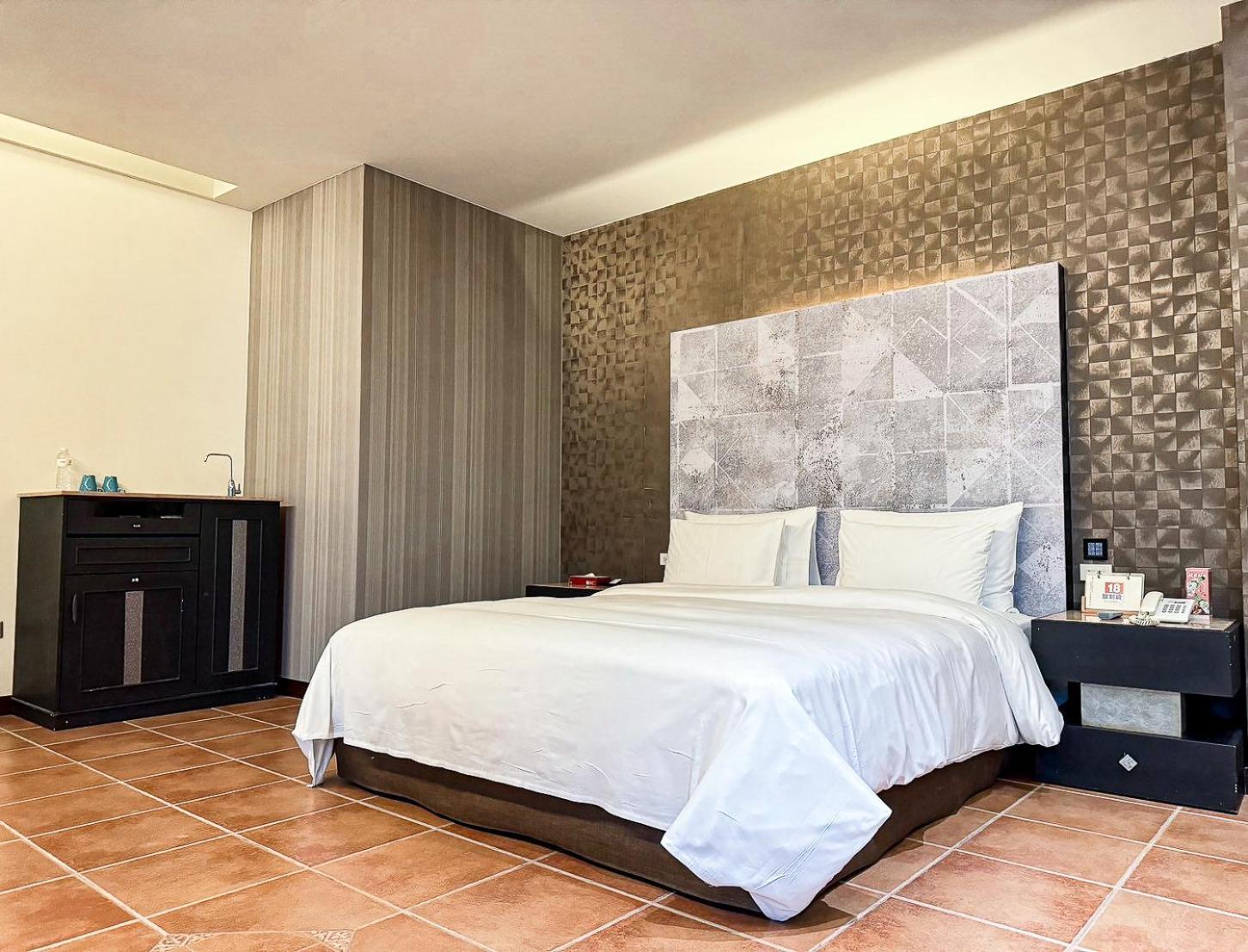 All-Ur Boutique Motel -Chia Yi Branch Chiayi Buitenkant foto