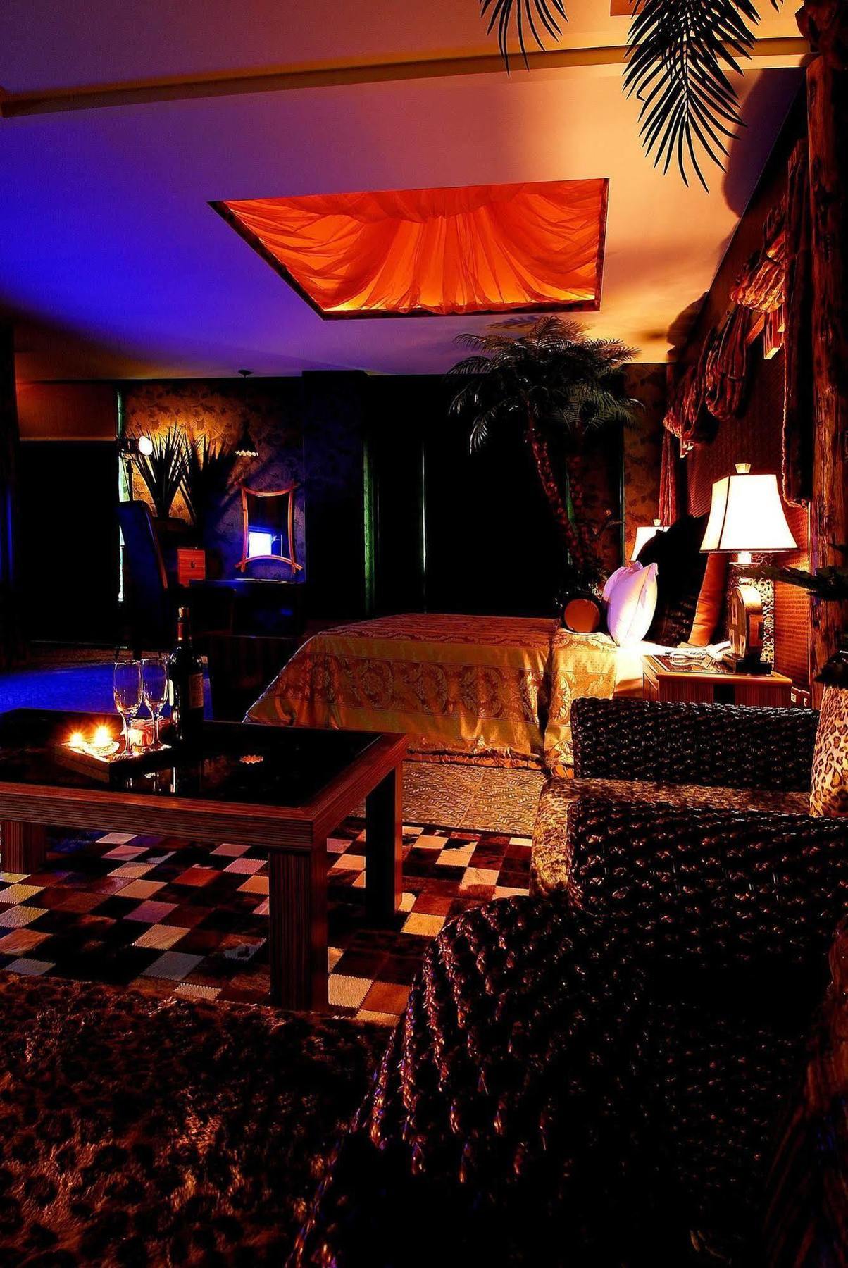 All-Ur Boutique Motel -Chia Yi Branch Chiayi Buitenkant foto
